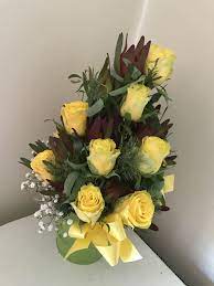 Pin By Villaldina Martinez On Arreglos Floral Flowers Floral Wreath