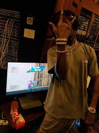 Birds In The Trap Sing Mcknight Tracklist Account Suspended Travis Scott Outfits Travis Scott Wallpapers Travis Scott