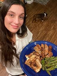 Carolyn Durst's Instagram, Twitter & Facebook