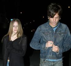 Pete jonas (jagwar twin) is rumored to have hooked up with avril lavigne in nov 2019. Avril Lavigne And Mitch Allan Dating Gossip News Photos