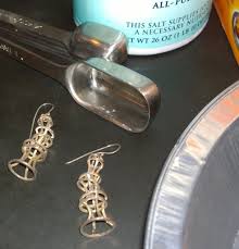 Caring For Your Silver And Gold Jewelry A Safe Home Recipe Cleaning Silver Jewelry Cleaning Jewelry Silver Jewelry Cleaner