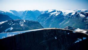 Mountain peak synonyms, mountain peak pronunciation, mountain peak translation, english dictionary definition of mountain peak. Skala Visit Nordfjord