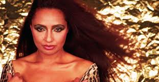 Morta Lara Saint Paul, dal duetto con Armstrong alle lezioni di aerobica