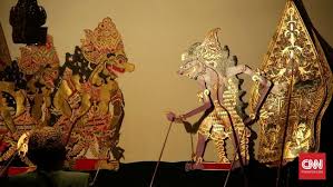 Wayang kulit (puppet shadow play) sangat popular di rantau asia tenggara. Libur Setahun Pentas Wayang Kulit Digelar Lagi Di Semarang