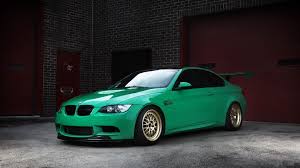 Bmw M3 E92 Green Wheels Wing Brick Walls Gates 4k M3 E92 Bmw Bmw Bmw Wallpapers Car Wallpapers
