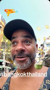 Still thriving rolling solo. I found my favorite neighborhood in  #thailand🇹🇭 #khaosanroad it’s cute and has a small sense of community.  Everyone treats you like the know you. It’s great. Getting ready ...