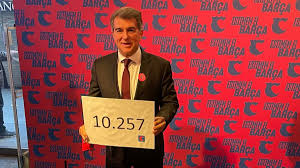 Pentru prima oara, internetul poate juca un rol decisiv in campania electorala. Bombazo La Fc Barcelona Un Star De Pe Camp Nou PleacÄ DacÄ Laporta Iese Presedinte AnunÅ£ De Ultim Moment