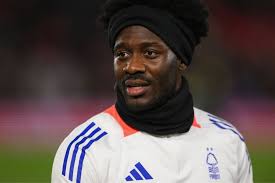 Ola Aina parti pour rester à Nottingham Forest