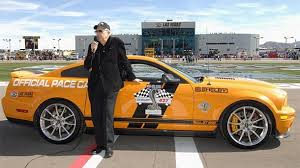The man who invented the cobra and went on to challenge and win many major sports car racing events is. Carroll Shelby Ist Tot Vater Der Ac Shelby Cobra Stirbt Mit 89