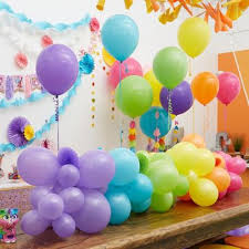 They are easily coordinated with specific party colors and blend with almost any theme. 21 Balloon Centerpiece Ideas Party City
