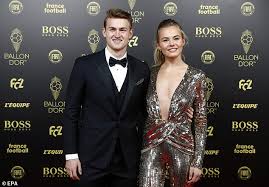 Breaking news headlines about ruben dias, linking to 1,000s of sources around the world, on newsnow: Matthijs De Ligt Set For Long Juventus Stay As Girlfriend S Father Says They Re In Love With Turin Daily Mail Online