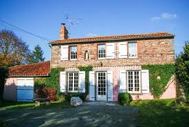 Un Petit Cottage Renove Situe Dans Un Petit Hameau A 8km De La Chataigneraie Arenover Renovation Avendre Leg Pays De La Loire Maison De Vacances Cottage