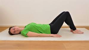 Einzelne übungen können sie ganz einfach zuhause machen. Pilates Ubungen Fur Zuhause Christina Morz