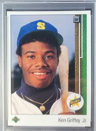 When did PSA slabs start including holograms?