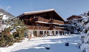 It is also one of the largest ski areas in the alps. Anzeige Vermietung Chalet Gstaad 3780 12 Raume Ref L0409gs