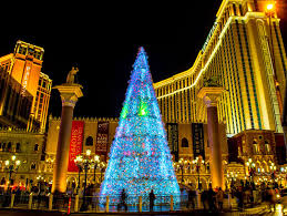 This 3 acre cactus garden features more than 600,000 lights delighting chocolate lovers from all over the world. Things To Do In Las Vegas During Christmas 2017 Las Vegas Happy Hour Blog