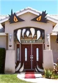 Easy Monster House Halloween Entrance To Spook Up The Front Of Your Home For Trick Or Monster House Halloween Halloween Door Decorations Halloween Decorations