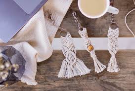 Diy Porte Cles Macrame Les Petits Boudins Le Blog Modeles De Macrame Gratuit Modeles De Macrame Porte Cle