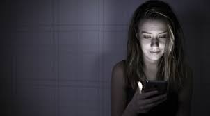 Bir kızı etkilemenin yolu sade ve gösteişli olmadan etiketlemek mümkündür. Hoslanilan Kiz Neden Bir Sicak Bir Soguk Davranir Eksi Seyler