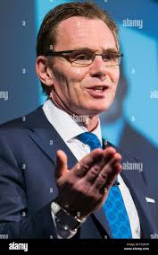 Andrew mackenzie hi-res stock photography and images