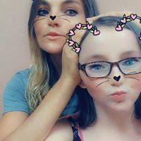 Melissa Yarnell's Instagram, Twitter & Facebook