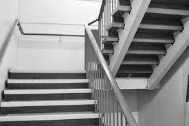 College Stairs Stength I Like The Repeated Black And White Horizontal Lines Made By The Stairs I Also Like The Lines Stairs Stairway Landing Black And White