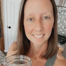 Nicole Finney's Instagram, Twitter & Facebook