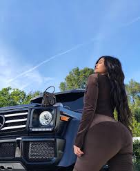 Kylie jenner super cars collection 2018. Young Money Kylie Jenner Cars Show Exotic Choice Of This Hi Fashion Girl Naijacarnews Com