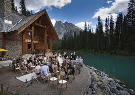 Becky Scot S Fantasy Emerald Lake Lodge Wedding Sweet Occasions Banff Lake Lodge Wedding Venues Banff