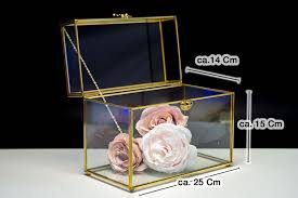 Hier bieten sich goldgravuren, symbolische ringe in zur goldenen hochzeit geschenke machen, dürfen ruhig elegant und voller stil sein. Geschenkebox Kartenbox Aus Glas Mit Goldrand Fur Umschlage Mieten Stasevents Hochzeiten Events