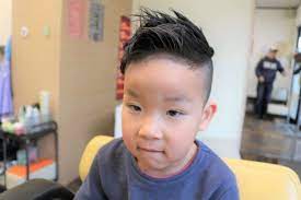 小学生男の子 キッズの髪型 ヘアスタイル人気57選 かっこいい おしゃれなメンズ髪型ヘアスタイル サロンセブン 髪型 男子 ヘアスタイル 髪型 男の子