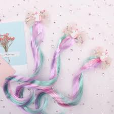 Unicorn hair ed il web impazzisce per i capelli color unicorno, eccovi alcuni tra i look pi. Parrucca Arcobaleno Colorato Per Bambini Paillettes Spille Per Capelli Unicorno Per Ragazze Filato Ali Barrettes Fermagli Per Capelli Colorati Perni Per Bambini Copricapo Regalo Bambini Accessori