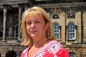 Claire Glare (@ClaireGlare)