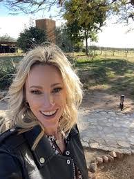 Amanda Laden's Instagram, Twitter & Facebook