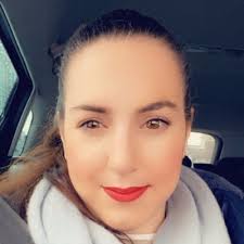 Eloise Lott (@Ellebiz)