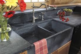 Da das spülbecken nicht bis ganz ans ende der arbeitsplatte reicht, können mischbatterie und spülenzubehör nach wunsch angeordnet und montiert werden. Kuchen Spule Tolle Designs Aus Verschiedenen Steinarten