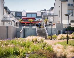 Fête de la communauté française: L Automne Une Association Au Service Des Personnes Agees L Automne