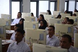 Kabar gembira peserta gagal di skb cpns 2019 bisa dipindah ke formasi lain yang. Hanya 44 17 Peserta Seleksi Cpns Formasi Umum Lulus Passing Grade Okezone Economy