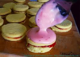2 фразы в 1 тематике. Mauritian Napolitaine Cookies Vegan Recipe Veganlovlie