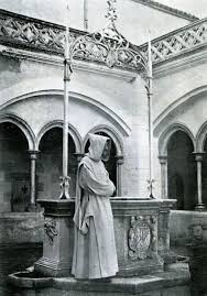 Vianney tu es fin comme un criquet crevé véronique sanson. La Iglesia De Siempre Religious Organization Facebook