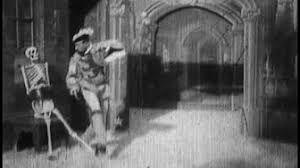The deliberate black and white photography, shot in a kind of washed out and over exposed imagery perfectly supports the. Vieux Films Noir Et Blanc Youtube