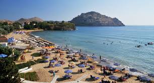 Η μύρινα, η κύρια πόλη και το λιμάνι της λήμνου, βρίσκεται σε απόσταση 2 χιλιομέτρων. Aytes Einai Oi Paralies Aigialoi Poy Paraxwroyntai Gia 3 Xronia Xrhshs Sthn Lhmno Lista Limnos Report Enhmerwtiko Psyxagwgiko Website Gia Thn Lhmno