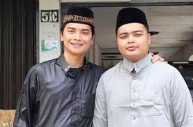 Respon penjualnya juga cepet bgt alhamdulillah insya allah jd langganan di sni. Profil Ameer Azzikra Adik Alvin Faiz Yang Gak Takut Nikah Muda Matamata Com
