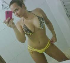 Veja fotos de Geisy Arruda em spa