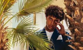 Ένας από τους παίκτες που κέρδισε τις εντυπώσεις στο gntm, o ηρακλής τσουζίνοβ, μίλησε στο περιοδικό hello για τις δύσκολα χρόνια που έζησε στη ρωσία. Hraklhs Tsoyzinob Archives Design Magazine