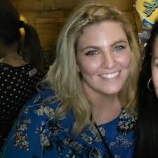 Stephanie Yates's Instagram, Twitter & Facebook