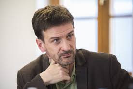 Analytik: Politici sa mýlia, bez Merkelovej sa naše rozpory s Nemeckom môžu  prehĺbiť — Denník N