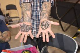 Los Mejores Disenos De Tatuajes En La Mano Para Hombres 2021 Modaellos Com