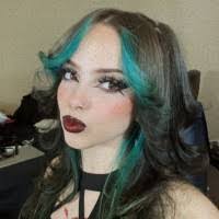 Marissa Buckner's Instagram, Twitter & Facebook