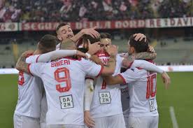 Benvenuto nella pagina facebook ufficiale ssc bari welcome to the official facebook page ssc bari. Serie C In B Le Prime In Classifica Il Bari Ai Playoff Per Inseguire Il Salto In Cadetteria La Bari Calcio